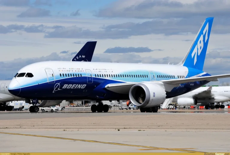 Uzbekistan Airways 22 ta Boeing 787-9 Dreamliner samolyotini xarid qiladi